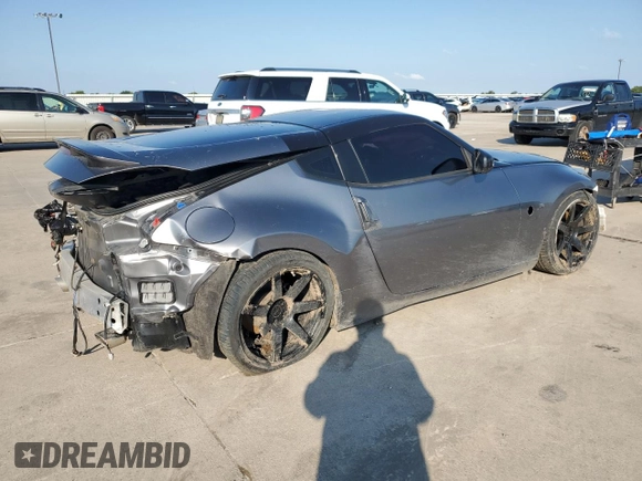 2017 Nissan 370Z z VIN JN1AZ4EH1HM950035, wystawiony jako Copart lot #70534664 z przebiegiem 63 667 mil mil oraz Szkoda całkowita • Salvage title. Historia ofert i sprzedaży dostępna na DreamBid. Obrazek 3.