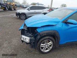2020 Hyundai Kona SE with VIN KM8K1CAA4LU418696, listed as a IAAI auction lot 41950986 with 75,998 mi miles. Bid and sale history available at carsss.com. Image 19.