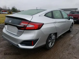 2018 Honda Clarity Touring with VIN JHMZC5F38JC010741, listed as a Copart auction lot 69347222 with 61,152 mi miles. Bid and sale history available at carsss.com. Image 3.