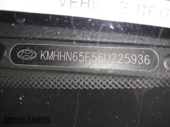 2006 Hyundai Tiburon GT z VIN KMHHN65F56U225936, wystawiony jako IAAI lot #41695280 z przebiegiem 121 110 mil mil oraz . Historia ofert i sprzedaży dostępna na DreamBid. Obrazek 17.