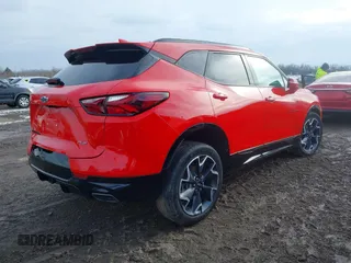 2022 Chevrolet Blazer RS z VIN 3GNKBKRS8NS172965, wystawiony jako IAAI lot #41610547 z przebiegiem 43 333 mil mil oraz . Historia ofert i sprzedaży dostępna na DreamBid. Obrazek 4.