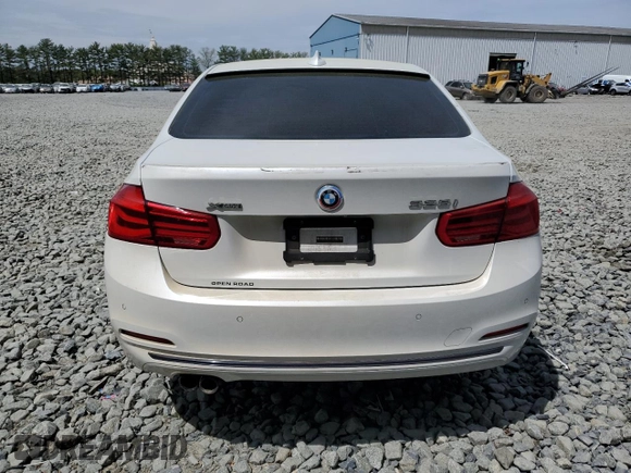 2016 BMW 3 Series 328i xDrive z VIN WBA8E3G57GNU00476, wystawiony jako Copart lot #54625345 z przebiegiem 75 079 mil mil oraz Szkoda całkowita • Salvage title. Historia ofert i sprzedaży dostępna na DreamBid. Obrazek 6.
