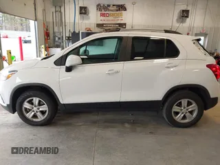 2021 Chevrolet Trax LT with VIN KL7CJPSB0MB349846, listed as a IAAI auction lot 41624620 with 54,804 mi miles. Bid and sale history available at carsss.com. Image 14.