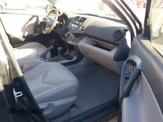 2011 Toyota RAV4 Limited z VIN 2T3DF4DV7BW082742, wystawiony jako IAAI lot #41382022 z przebiegiem 110 021 mil mil oraz . Historia ofert i sprzedaży dostępna na DreamBid. Obrazek 5.