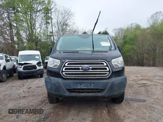 2017 Ford Transit z VIN 1FTYE1YM6HKA47762, wystawiony jako IAAI lot #41799938 z przebiegiem Nie podano mil oraz . Historia ofert i sprzedaży dostępna na DreamBid. Obrazek 11.