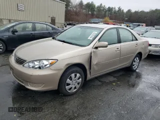 2005 Toyota Camry STD z VIN 4T1BE32K55U629355, wystawiony jako Copart lot #82282494 z przebiegiem 297 925 mil mil oraz Czysty tytuł • Clean title. Historia ofert i sprzedaży dostępna na DreamBid. Obrazek 1.