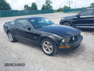 2006 Ford Mustang GT Deluxe with VIN 1ZVFT82H265196311, listed as a IAAI auction lot 42488589 with 156,609 mi miles and . Bid and sale history available at DreamBid. Image 1.