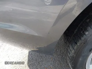 2017 Audi A4 Premium z VIN WAUANAF47HN017928, wystawiony jako IAAI lot #41753286 z przebiegiem 103 447 mil mil oraz . Historia ofert i sprzedaży dostępna na DreamBid. Obrazek 6.