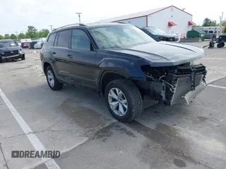 2018 Volkswagen Atlas SE with VIN 1V2CR2CA7JC535473, listed as a IAAI auction lot 42279008 with 88,409 mi miles and . Bid and sale history available at DreamBid. Image 1.