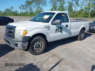 2013 Ford F-150 XL z VIN 1FTMF1CM8DKD45632, wystawiony jako IAAI lot #42644086 z przebiegiem 192 267 mil mil oraz . Historia ofert i sprzedaży dostępna na DreamBid. Obrazek 2.