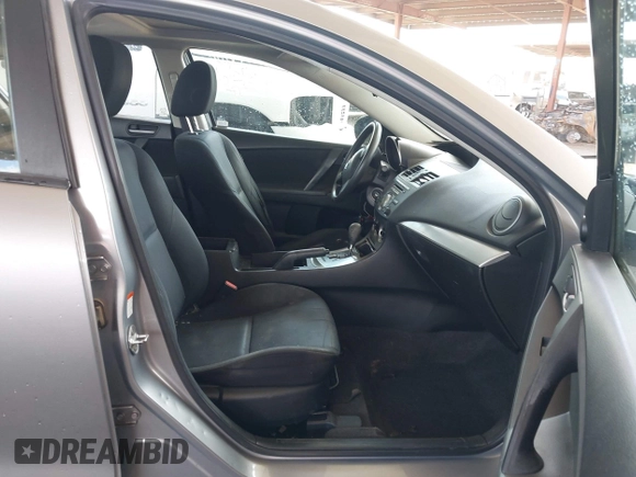 2011 Mazda Mazda3 i Touring with VIN JM1BL1VG1B1491171, listed as a IAAI auction lot 41886159 with 127,674 mi miles. Bid and sale history available at carsss.com. Image 5.