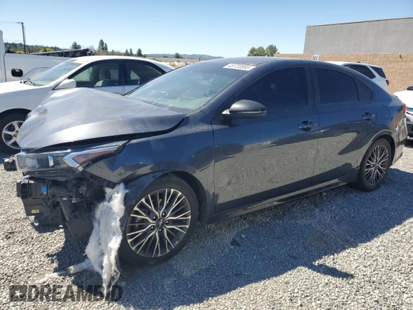 2022 Kia Forte GT-Line with VIN 3KPF54AD5NE490664, listed as a Copart auction lot 49720895 with 36,521 mi miles and Salvage Title. Bid and sale history available at carsss.com. Image 1.