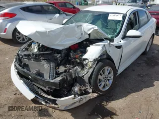 2016 Kia Optima LX z VIN KNAGT4L30G5095415, wystawiony jako IAAI lot #41964937 z przebiegiem 67 303 mil mil oraz . Historia ofert i sprzedaży dostępna na DreamBid. Obrazek 6.