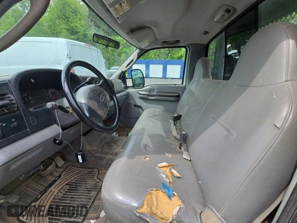 2007 Ford F-250 with VIN 1FDNF20557EA47058, listed as a IAAI auction lot 42631275 with 40,425 mi miles and . Bid and sale history available at DreamBid. Image 6.