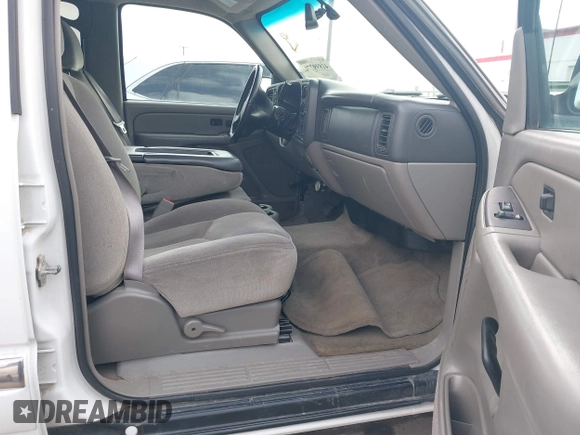2005 GMC Yukon XL SLT with VIN 3GKFK16Z85G177502, listed as a IAAI auction lot 41899772 with 203,173 mi miles. Bid and sale history available at carsss.com. Image 5.