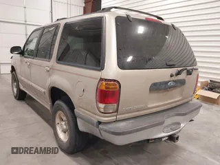 1998 Ford Explorer XLT с VIN 1FMZU32E8WUA42113, выставлен на аукционе IAAI как лот 41608275 с пробегом 149 567 миль миль и . История ставок и продаж доступна на DreamBid. Изображение 3.