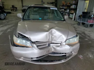 2002 Honda Accord EX z VIN 1HGCG56622A158128, wystawiony jako Copart lot #58494755 z przebiegiem 215 389 mil mil oraz Czysty tytuł • Clean title. Historia ofert i sprzedaży dostępna na DreamBid. Obrazek 5.