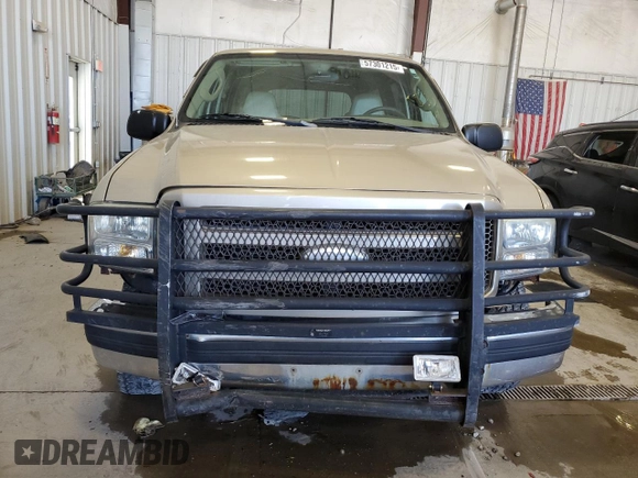 2005 Ford Excursion Limited with VIN 1FMNU43S55EC42397, listed as a Copart auction lot 57301215 with 182,860 mi miles and Non repairable. Bid and sale history available at DreamBid. Image 5.