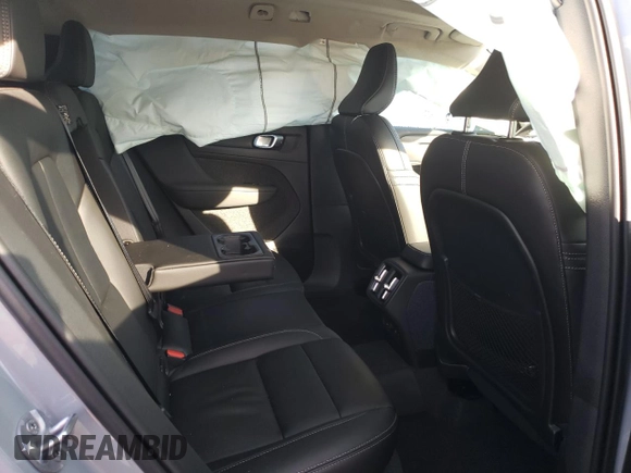 2024 Volvo XC40 Core Bright Theme с VIN YV4L12UK1R2233367, выставлен на аукционе Copart как лот 83046854 с пробегом 3 358 миль миль и Списание • Salvage title. История ставок и продаж доступна на DreamBid. Изображение 11.