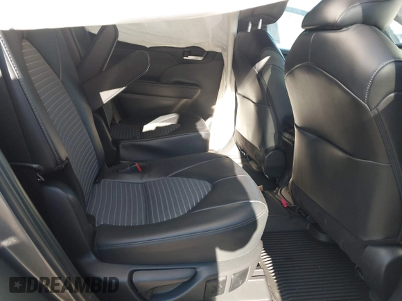 2024 Toyota Highlander LE z VIN 5TDKDRBH3RS531823, wystawiony jako IAAI lot #41769437 z przebiegiem 27 754 mil mil oraz . Historia ofert i sprzedaży dostępna na DreamBid. Obrazek 8.