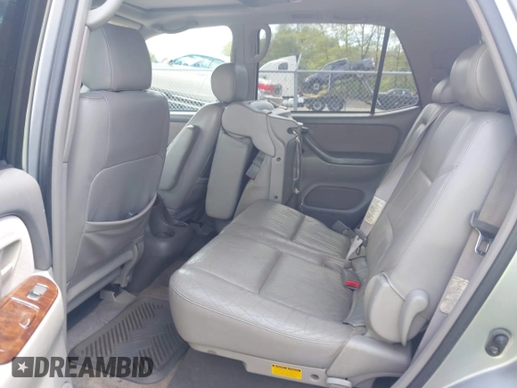 2003 Toyota Sequoia SR5 with VIN 5TDBT44A23S140109, listed as a IAAI auction lot 42231059 with 271,301 mi miles and . Bid and sale history available at DreamBid. Image 8.