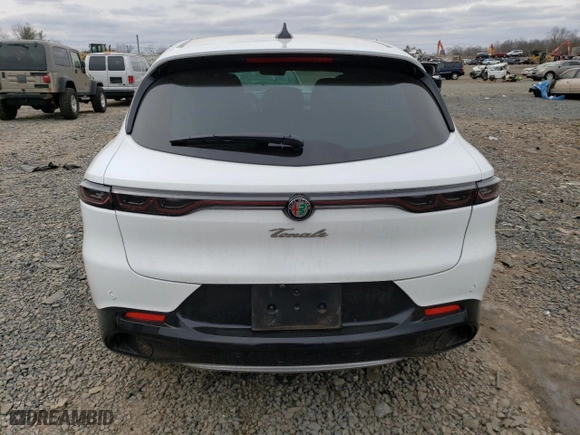 2024 Alfa Romeo Tonale Ti with VIN ZASPATCW2R3050296, listed as a Copart auction lot 46153295 with 7,440 mi miles and Salvage Title. Bid and sale history available at carsss.com. Image 6.