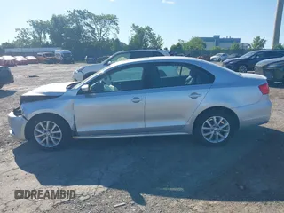 2012 Volkswagen Jetta SE with VIN 3VWDP7AJ5CM352597, listed as a IAAI auction lot 42301441 with 109,248 mi miles and . Bid and sale history available at DreamBid. Image 14.