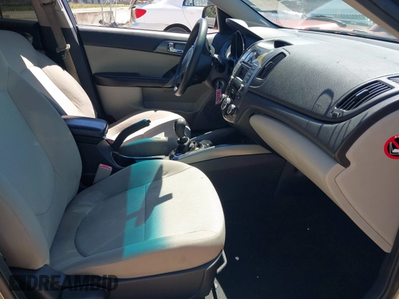 2013 Kia Forte EX with VIN KNAFU4A27D5663948, listed as a IAAI auction lot 41748962 with 110,499 mi miles. Bid and sale history available at carsss.com. Image 5.