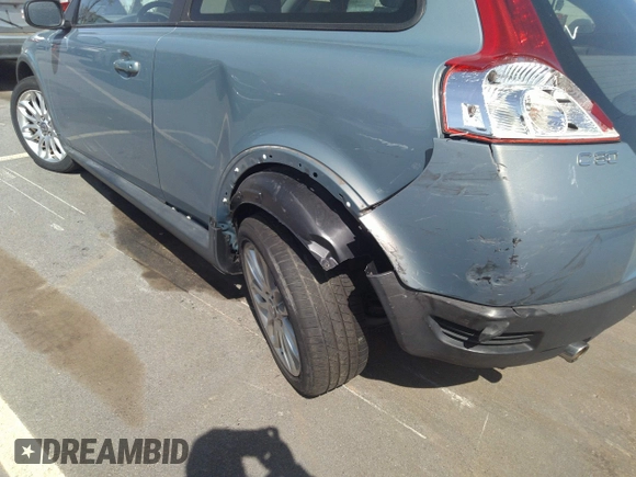 2008 Volvo C30 Version 1.0 with VIN YV1MK672982069396, listed as a IAAI auction lot 41932290 with 85,104 mi miles and . Bid and sale history available at DreamBid. Image 17.