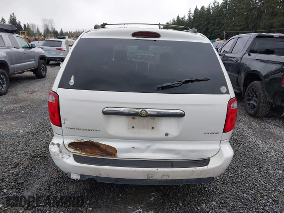 2005 Chrysler Town & Country Touring with VIN 2C4GP54L25R395372, listed as a IAAI auction lot 41805284 with 143,431 mi miles. Bid and sale history available at carsss.com. Image 16.