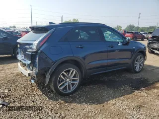 2020 Cadillac XT4 AWD Sport z VIN 1GYFZFR47LF140227, wystawiony jako Copart lot #63984125 z przebiegiem 36 080 mil mil oraz Czysty tytuł • Clean title. Historia ofert i sprzedaży dostępna na DreamBid. Obrazek 3.