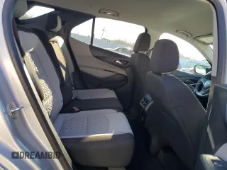 2022 Chevrolet Equinox LS z VIN 2GNAXSEV7N6149978, wystawiony jako Copart lot #47791645 z przebiegiem 8 387 mil mil oraz Szkoda całkowita • Salvage title. Historia ofert i sprzedaży dostępna na DreamBid. Obrazek 11.