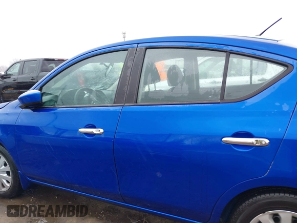 2015 Nissan Versa SV with VIN 3N1CN7AP8FL823227, listed as a IAAI auction lot 42039969 with 94,100 mi miles. Bid and sale history available at carsss.com. Image 15.