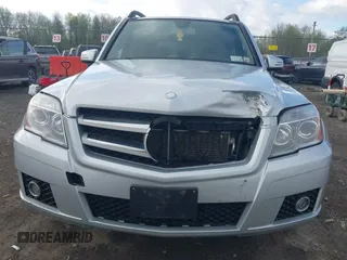 2012 Mercedes-Benz GLK 350 with VIN WDCGG8HB9CF751639, listed as a IAAI auction lot 42122764 with 177,412 mi miles and . Bid and sale history available at carsss.com. Image 6.