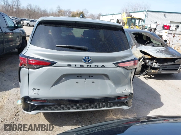 2024 Toyota Sienna XSE z VIN 5TDXSKFC4RS145137, wystawiony jako IAAI lot #41750659 z przebiegiem 17 606 mil mil oraz . Historia ofert i sprzedaży dostępna na DreamBid. Obrazek 17.