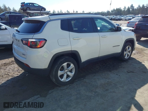 2020 Jeep Compass Latitude with VIN 3C4NJDBB0LT145359, listed as a IAAI auction lot 41747803 with 53,643 mi miles. Bid and sale history available at carsss.com. Image 4.