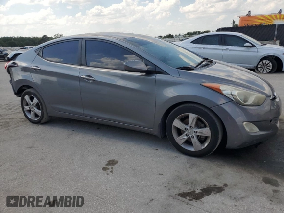 2013 Hyundai Elantra Limited z VIN 5NPDH4AEXDH397107, wystawiony jako Copart lot #57913735 z przebiegiem 147 674 mil mil oraz Szkoda całkowita • Salvage title. Historia ofert i sprzedaży dostępna na DreamBid. Obrazek 4.
