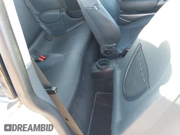 2006 MINI Hardtop with VIN WMWRC335X6TK16871, listed as a IAAI auction lot 41846929 with 145,709 mi miles and . Bid and sale history available at DreamBid. Image 8.