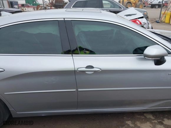 2019 Toyota Avalon Hybrid Limited with VIN 4T1B21FB2KU005306, listed as a IAAI auction lot 41586866 with 90,543 mi miles. Bid and sale history available at carsss.com. Image 13.