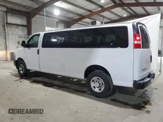 2022 Chevrolet Express Passenger LS z VIN 1GAZGNFP7N1272754, wystawiony jako Copart lot #73560924 z przebiegiem 25 492 mil mil oraz Czysty tytuł • Clean title. Historia ofert i sprzedaży dostępna na DreamBid. Obrazek 2.