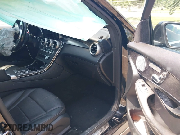 2021 Mercedes-Benz GLC 300 with VIN W1N0G8EB6MF880606, listed as a IAAI auction lot 42387749 with 22,546 mi miles and . Bid and sale history available at DreamBid. Image 5.