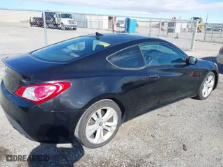 2011 Hyundai Genesis Coupe with VIN KMHHT6KD3BU063209, listed as a IAAI auction lot 41947697 with 115,707 mi miles. Bid and sale history available at carsss.com. Image 4.
