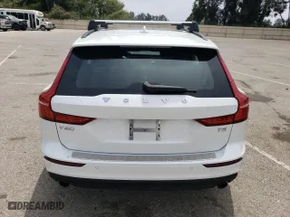 2020 Volvo V60 Momentum with VIN YV1102EK3L2359730, listed as a Copart auction lot 57458344 with 20,251 mi miles. Bid and sale history available at carsss.com. Image 6.