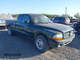 2000 Dodge Dakota z VIN 1B7GL22X3YS547193, wystawiony jako IAAI lot #42073887 z przebiegiem 115 429 mil mil oraz . Historia ofert i sprzedaży dostępna na DreamBid. Obrazek 1.