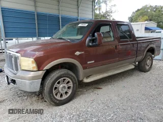 2005 Ford Super Duty F-250 XL with VIN 1FTSW21P65EC58581, listed as a Copart auction lot 71998364 with 328,440 mi miles and Salvage Title. Bid and sale history available at carsss.com. Image 1.