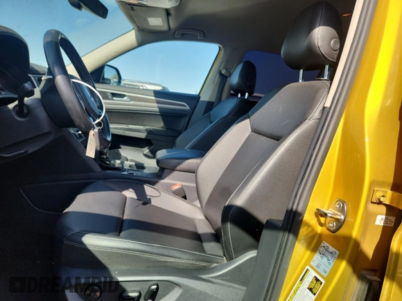 2018 Volkswagen Atlas SE with VIN 1V2DR2CA1JC549051, listed as a Copart auction lot 60279295 with 121,063 mi miles and Salvage title. Bid and sale history available at DreamBid. Image 7.