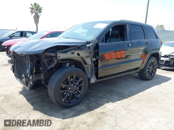 2019 Jeep Grand Cherokee Laredo z VIN 1C4RJEAG7KC858239, wystawiony jako IAAI lot #42587403 z przebiegiem 41 879 mil mil oraz . Historia ofert i sprzedaży dostępna na DreamBid. Obrazek 18.