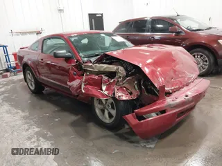 2007 Ford Mustang Deluxe with VIN 1ZVFT80N475314109, listed as a IAAI auction lot 42276263 with 58,252 mi miles and . Bid and sale history available at DreamBid. Image 1.