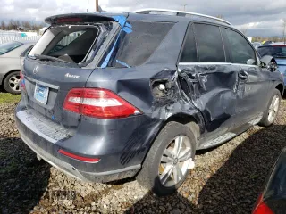 2015 Mercedes-Benz M ML 350 with VIN 4JGDA5HB5FA564498, listed as a Copart auction lot 46475015 with 98,031 mi miles and Salvage Title. Bid and sale history available at carsss.com. Image 3.
