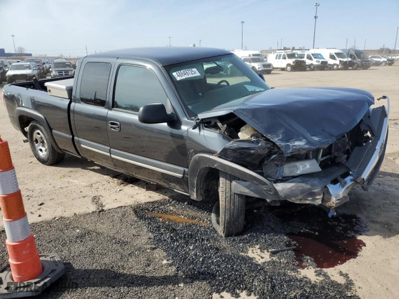 2004 Chevrolet Silverado 1500 Work Truck with VIN 2GCEC19V241109958, listed as a Copart auction lot 48849725 with 226,487 mi miles and Salvage Title. Bid and sale history available at carsss.com. Image 4.